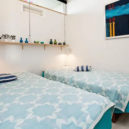 Apartment Xxxiii